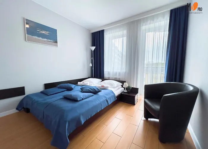 Economy W Porcie By Ms Pro קולובז'ג